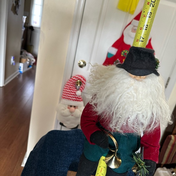 Tall Santa - called The Hunt. Santa carries the horn for the hunt. - Picture 7 of 9